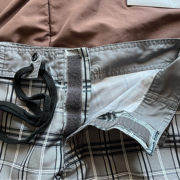Men’s OP Ocean Pacific Board Shorts Gray Plaid Size 30 Waist - Picture 6 of 10